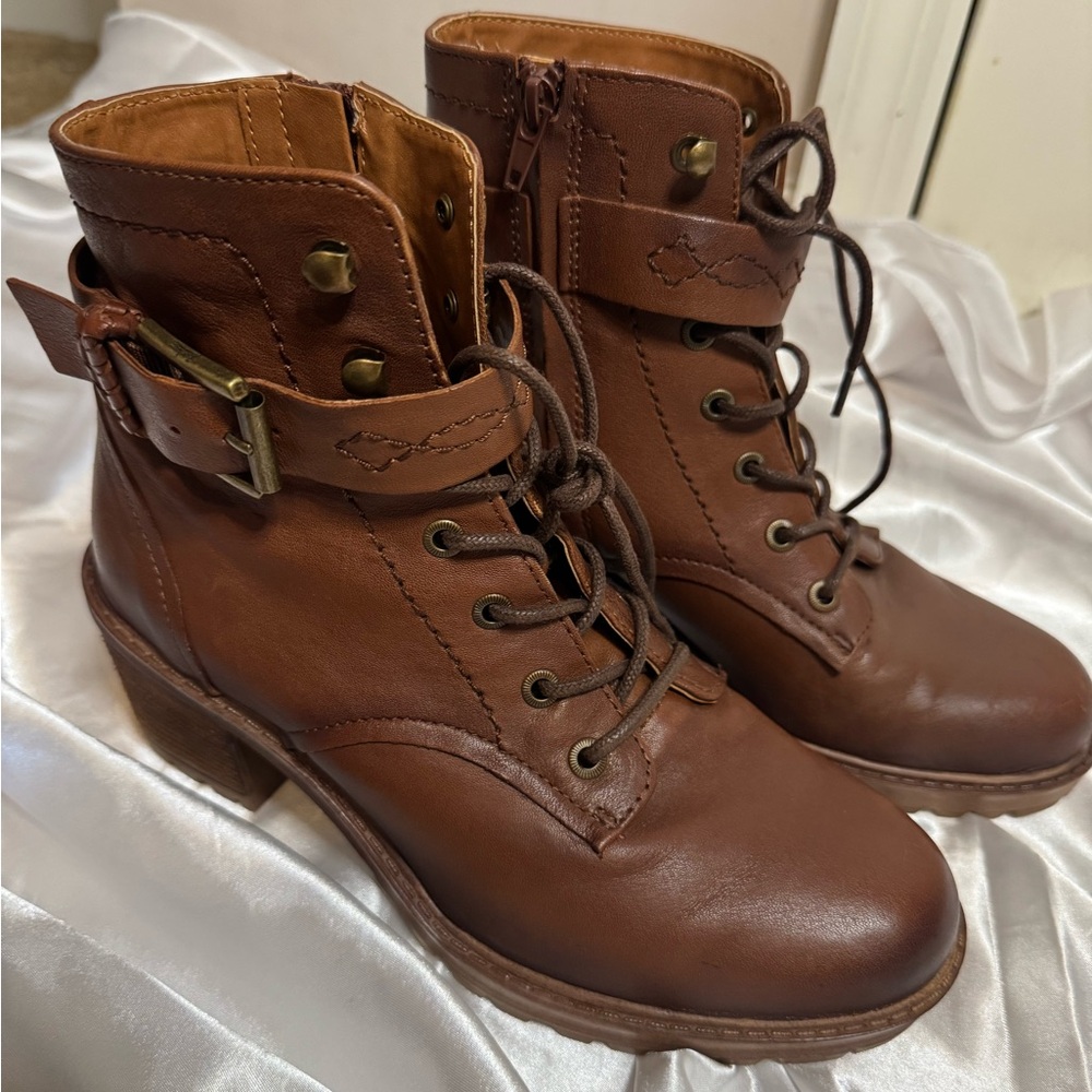 Zodiac Brown Lace Up Boots Rugged Style